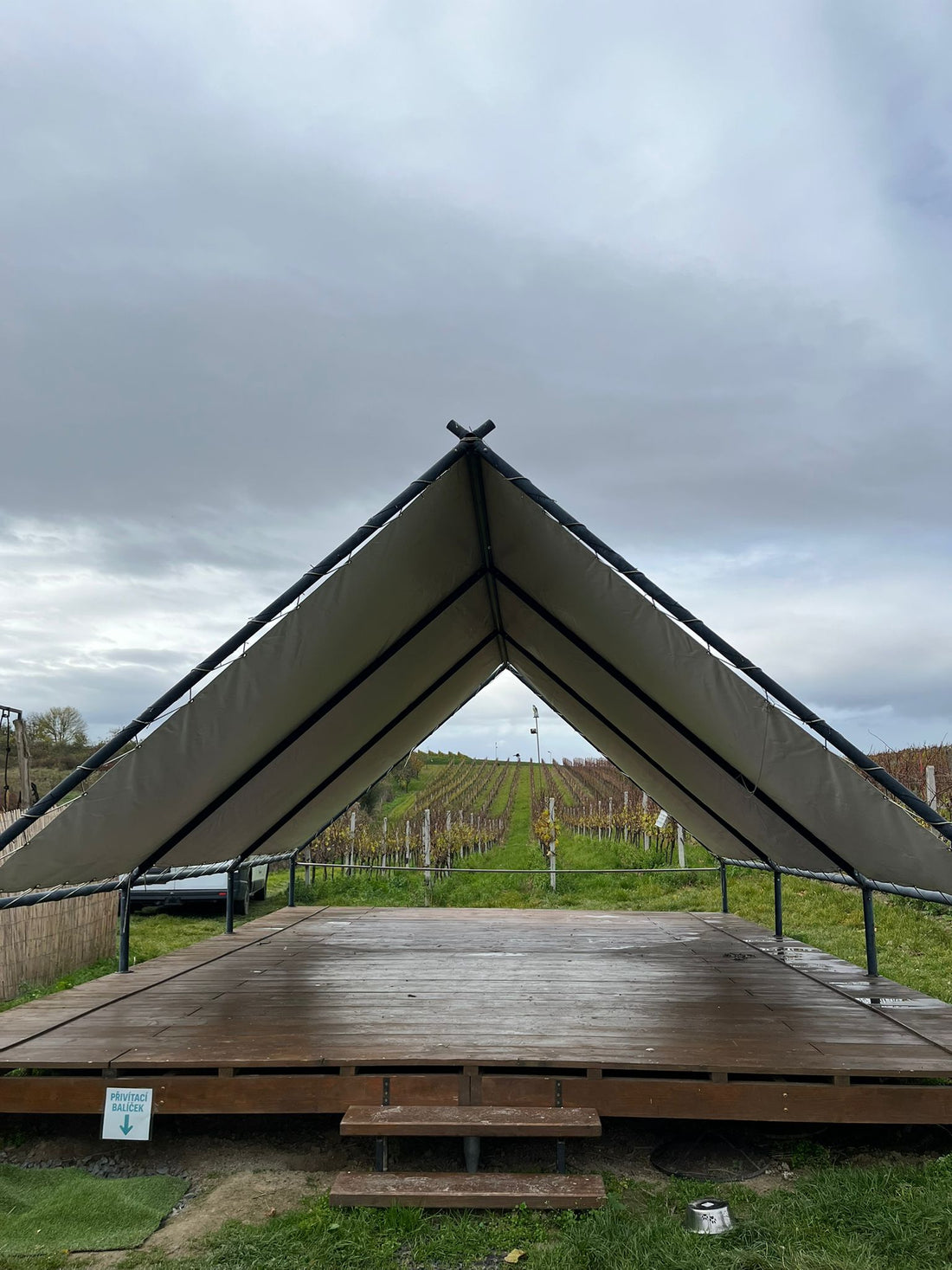 Glampingový stan Příroda mezi vinicemi